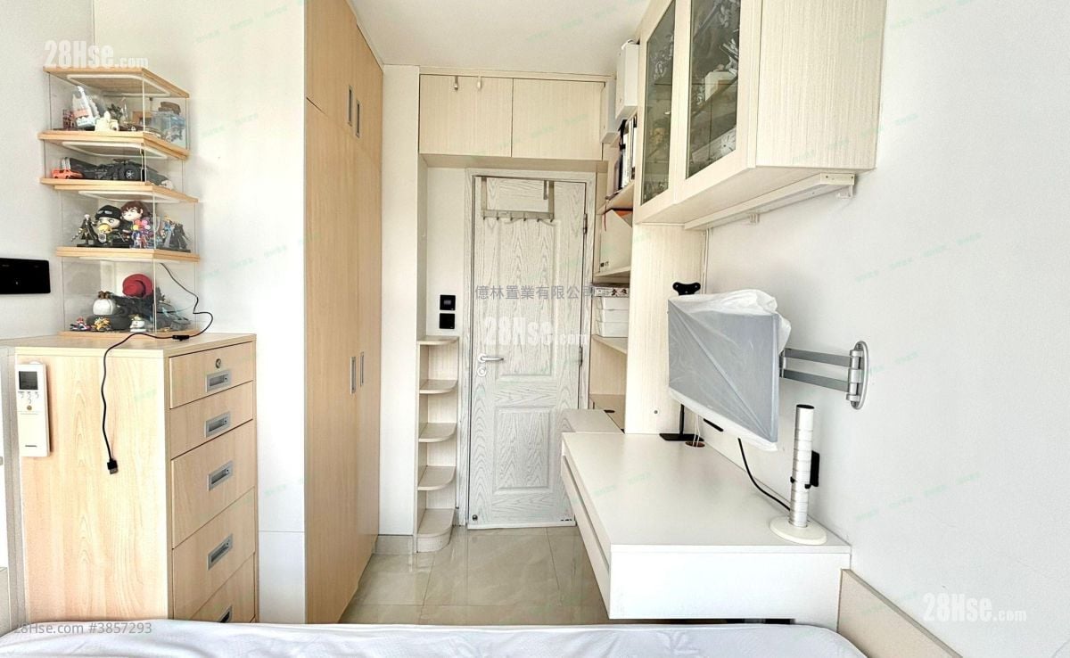 Hing Tin Estate Sell 3 Bedrooms , 1 Bathroom 489 ft²