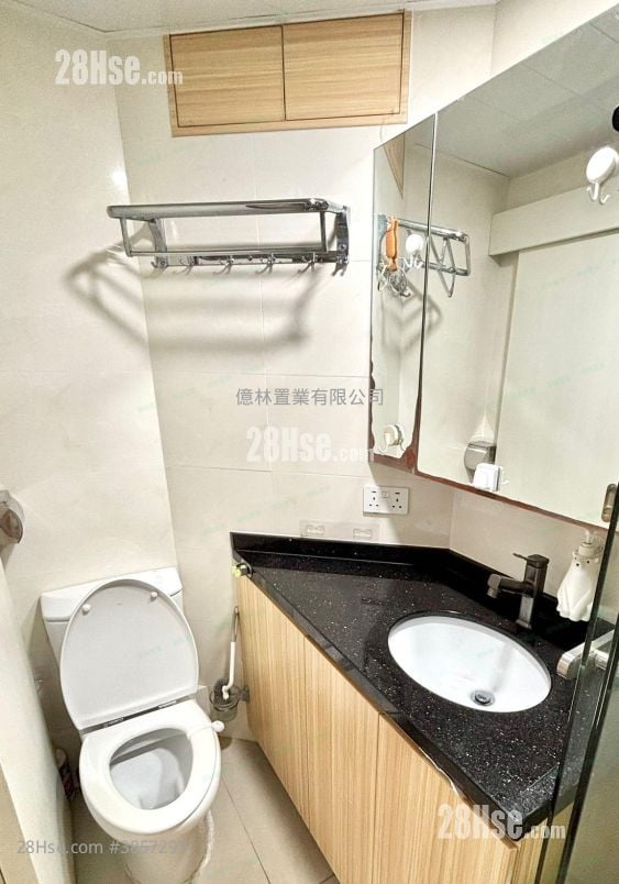 Hing Tin Estate Sell 3 Bedrooms , 1 Bathroom 489 ft²