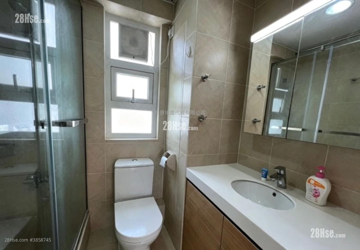 Village Gardens Sell 3 Bedrooms 801 ft²