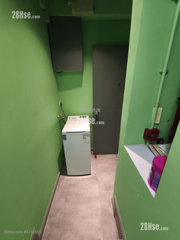 114 Des Voeux Road West Rental 1 Bathroom 180 ft²