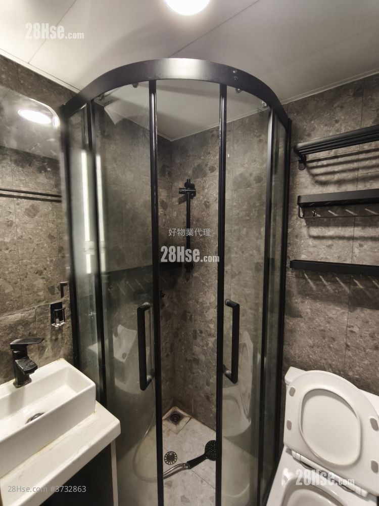 114 Des Voeux Road West Rental 1 Bathroom 180 ft²