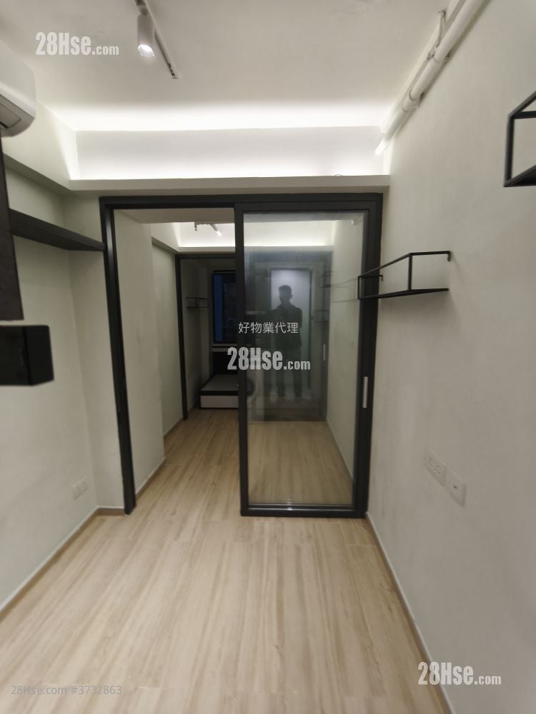 114 Des Voeux Road West Rental 1 Bathroom 180 ft²