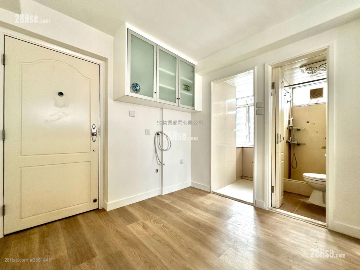 Hang Hing Court Rental 295 ft²