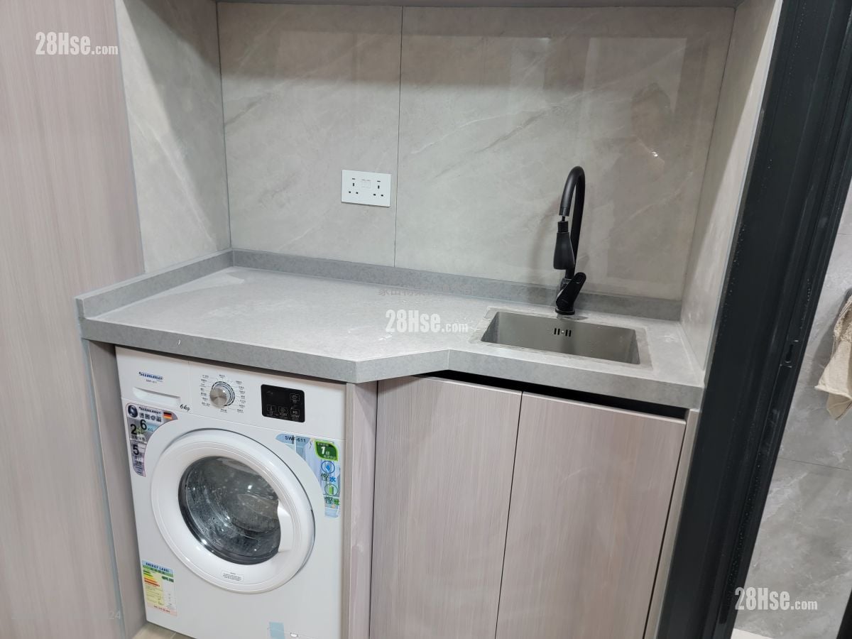 Cornwall Building Rental 1 Bedroom , 1 Bathroom 230 ft²