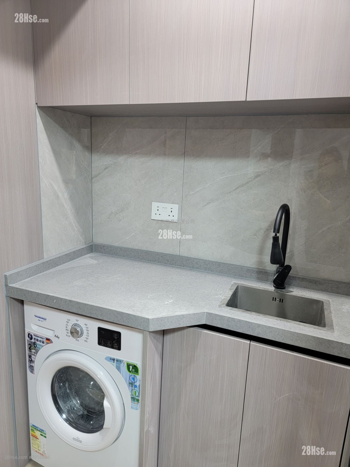 Cornwall Building Rental 1 Bedroom , 1 Bathroom 230 ft²