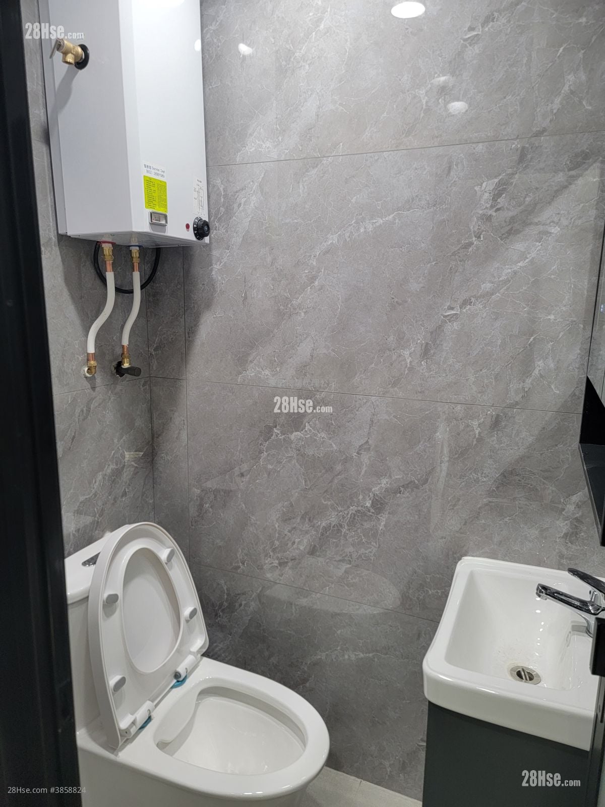 Cornwall Building Rental 1 Bedroom , 1 Bathroom 230 ft²