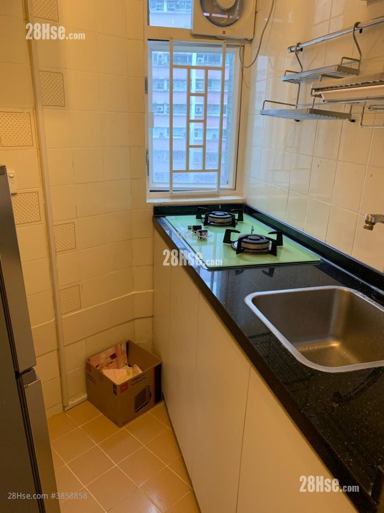 Westlands Court Rental 2 Bedrooms , 1 Bathroom 378 ft²