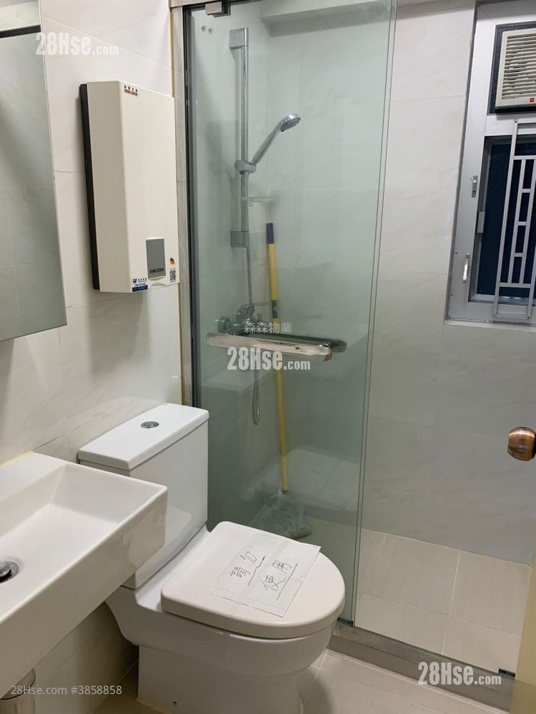 Westlands Court Rental 2 Bedrooms , 1 Bathroom 378 ft²