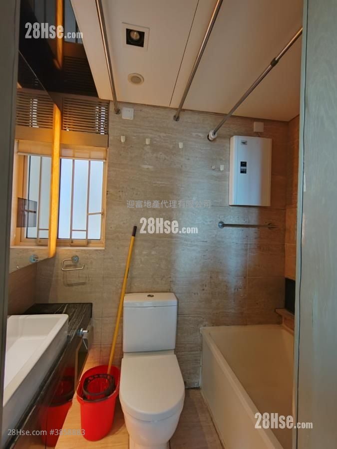 Harbour Place Sell 3 Bedrooms , 2 Bathrooms 590 ft²