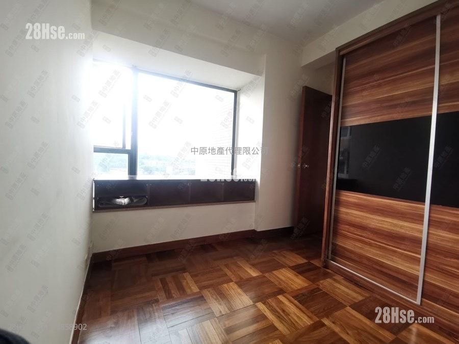 Park Royale Sell 2 Bedrooms 489 ft²