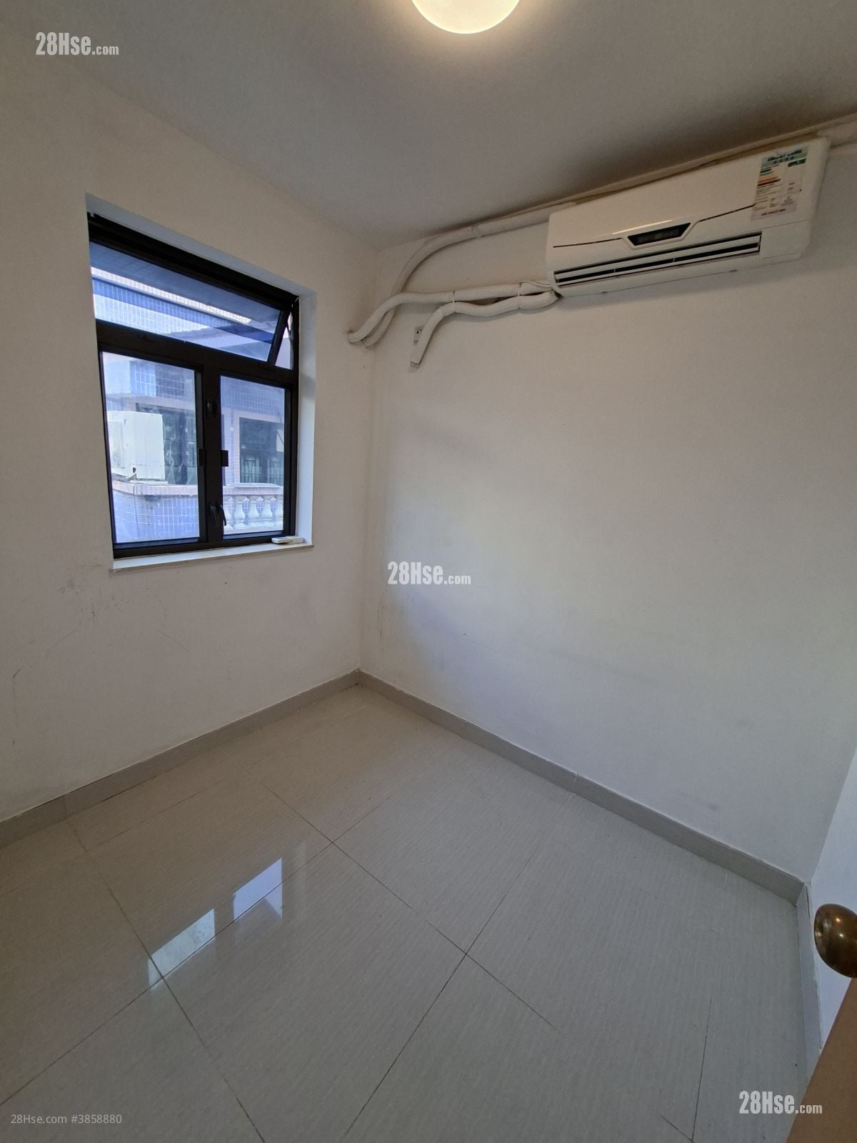 Village Sell 5+ Bedrooms , 3 Bathrooms 1,080 ft²