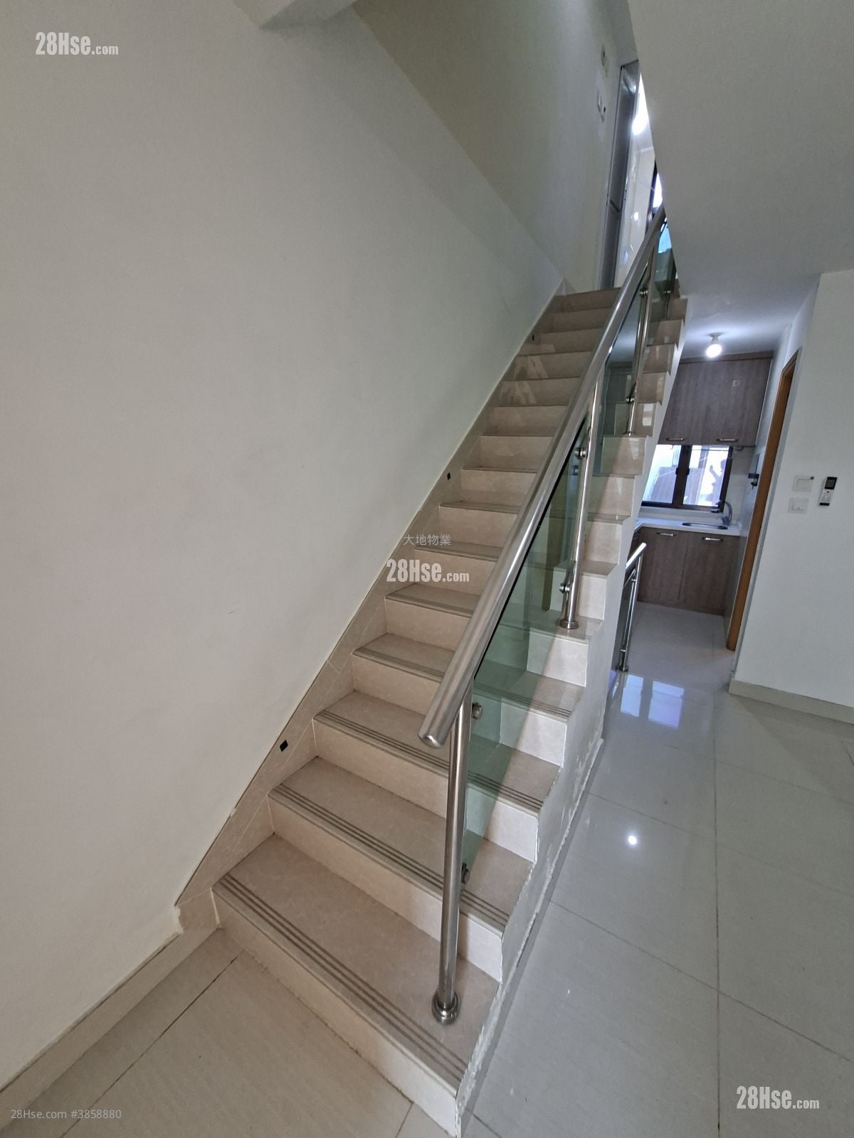 Village Sell 5+ Bedrooms , 3 Bathrooms 1,080 ft²