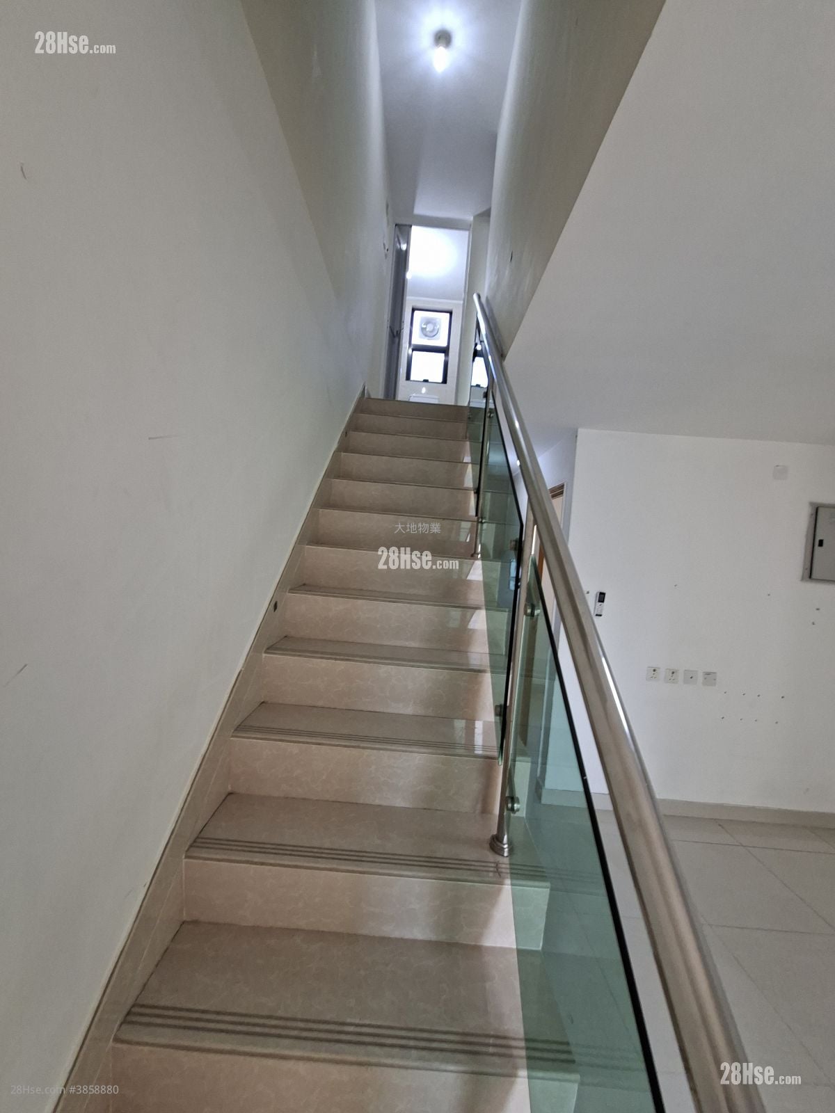 Village Sell 5+ Bedrooms , 3 Bathrooms 1,080 ft²