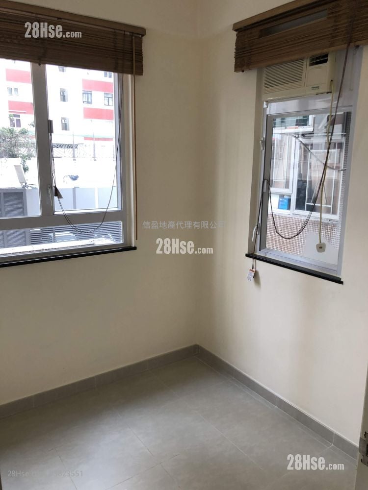 Siu Wah Building Sell 2 Bedrooms , 1 Bathroom 271 ft²