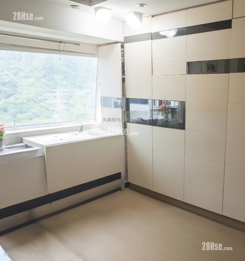 Granville Garden Sell 3 Bedrooms , 2 Bathrooms 639 ft²