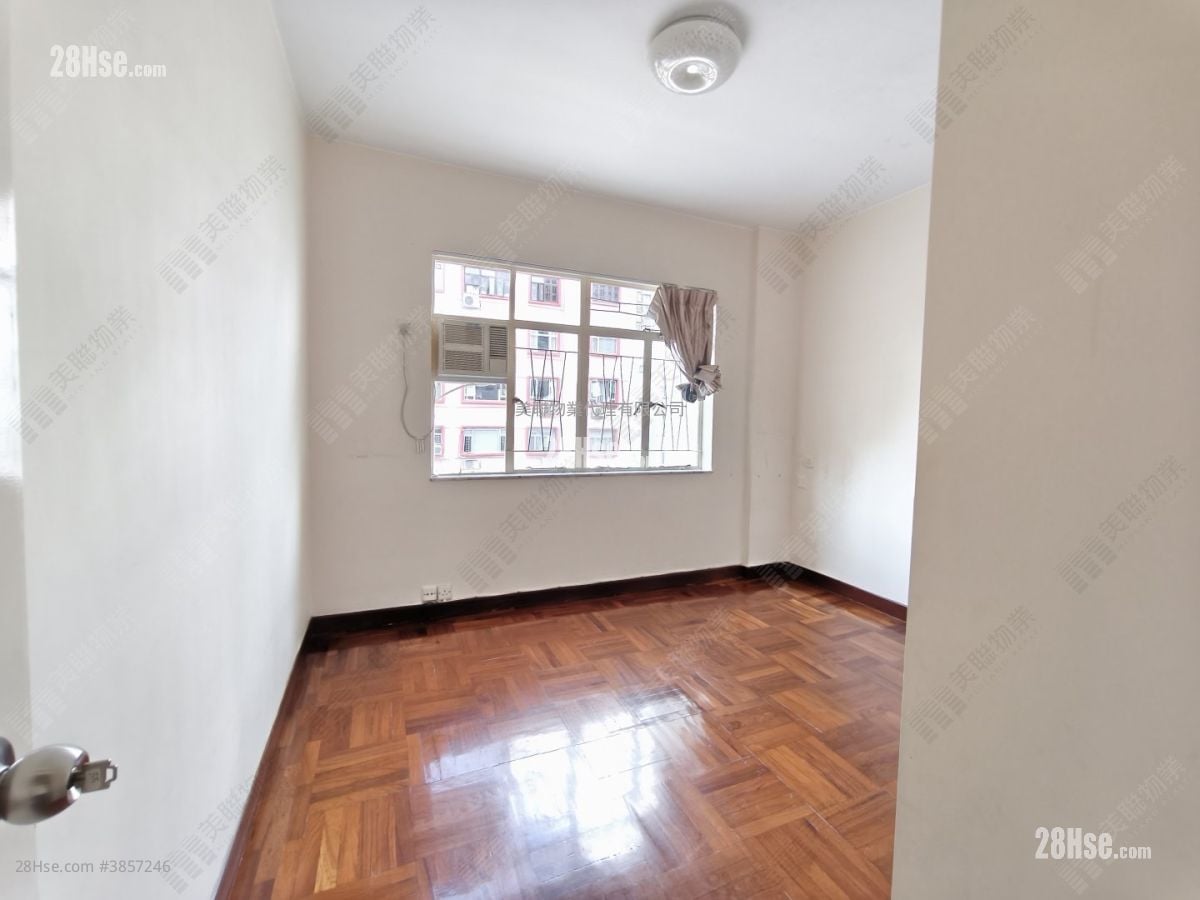 Golden May Mansion Sell 3 Bedrooms , 2 Bathrooms 1,468 ft²