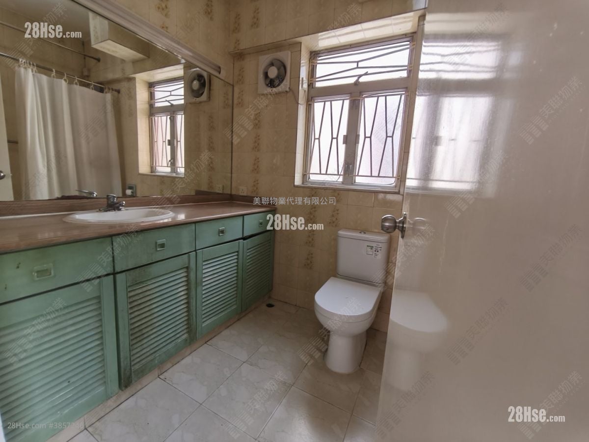 Golden May Mansion Sell 3 Bedrooms , 2 Bathrooms 1,468 ft²