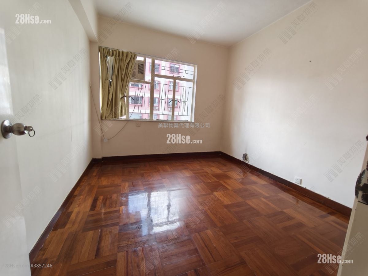 Golden May Mansion Sell 3 Bedrooms , 2 Bathrooms 1,468 ft²