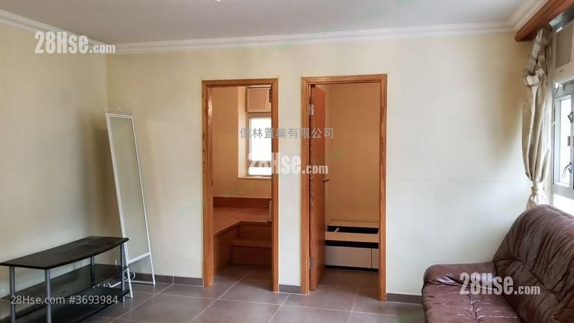 Hong Wah Court Rental 2 Bedrooms , 1 Bathroom 380 ft²