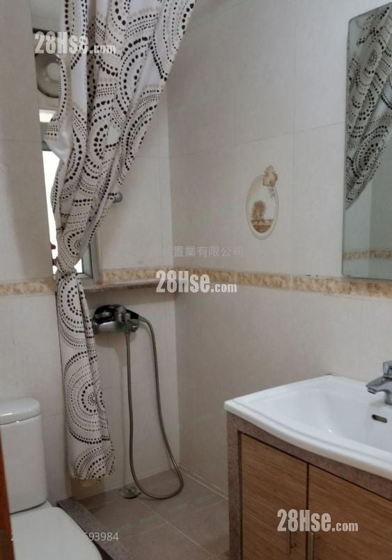 Hong Wah Court Rental 2 Bedrooms , 1 Bathroom 380 ft²
