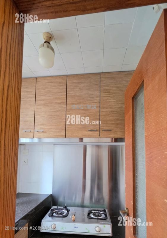Hong Wah Court Rental 2 Bedrooms , 1 Bathroom 380 ft²