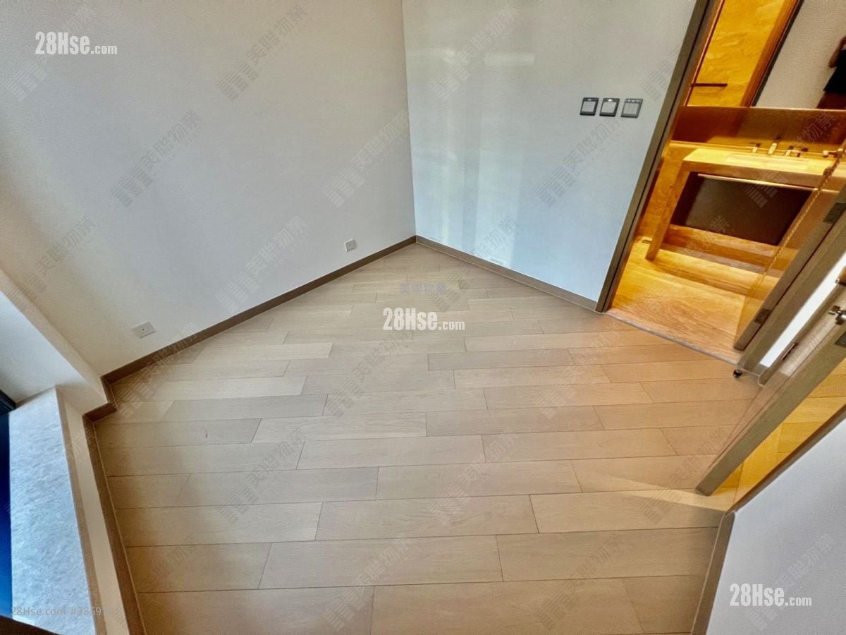 bedroom 2: St Barths Sell 3 Bedrooms , 4 Bathrooms 2,151 ft²