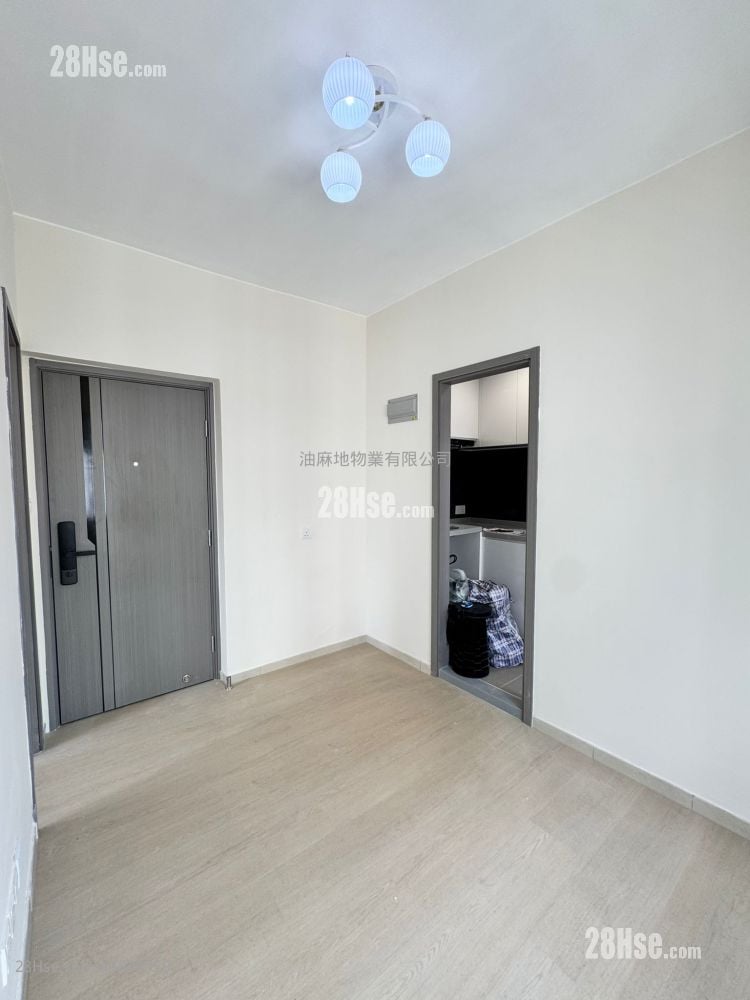 Shui Fung Building Rental 2 Bedrooms , 1 Bathroom 249 ft²