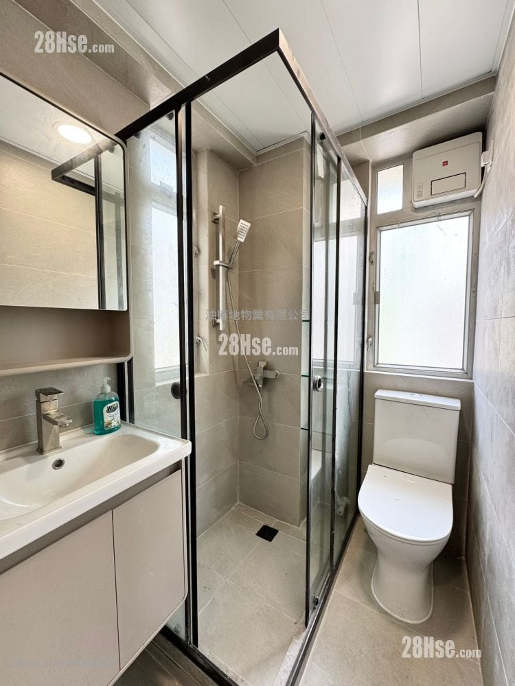 Shui Fung Building Rental 2 Bedrooms , 1 Bathroom 249 ft²