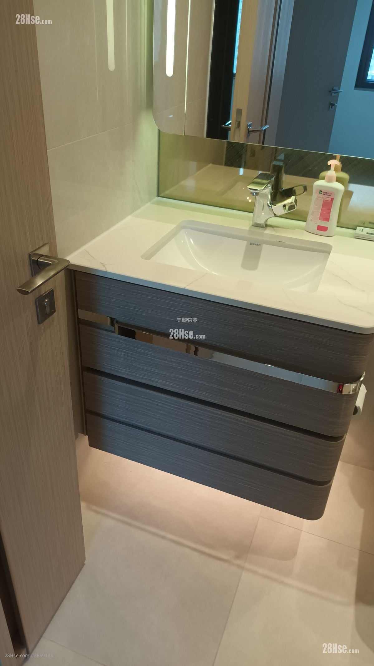 K. Summit Rental 1 Bedroom , 1 Bathroom 333 ft²