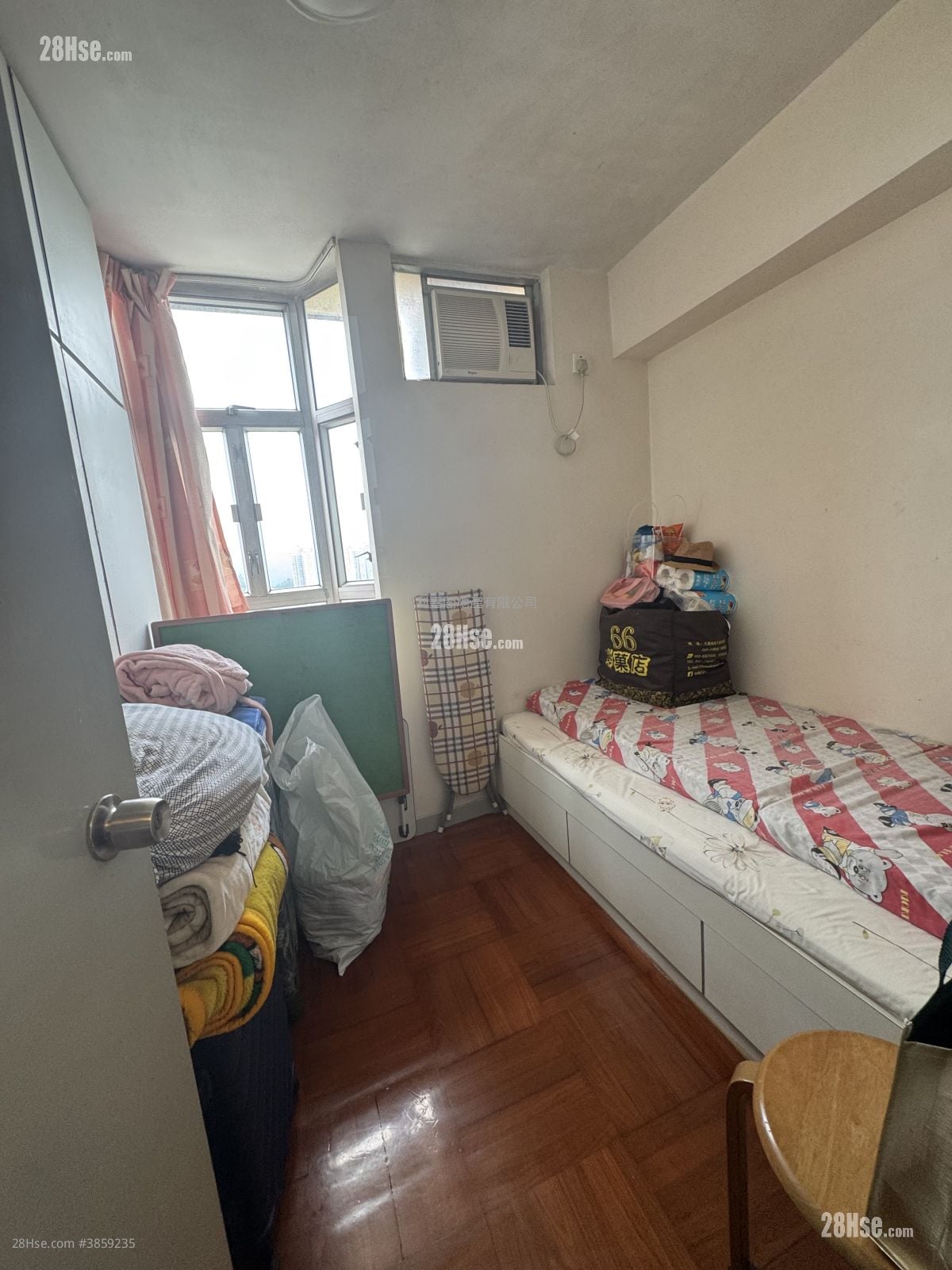 Ching Wah Court Sell 2 Bedrooms 415 ft²