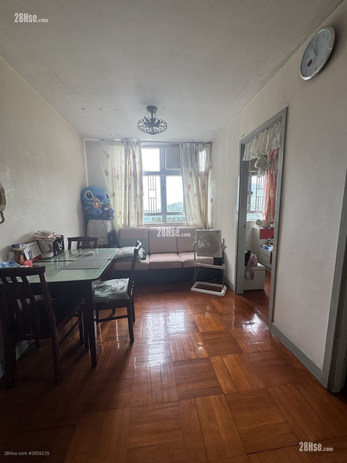 Ching Wah Court Sell 2 Bedrooms 415 ft²