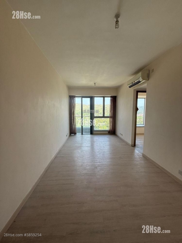The Reach Rental 4 Bedrooms , 2 Bathrooms 743 ft²