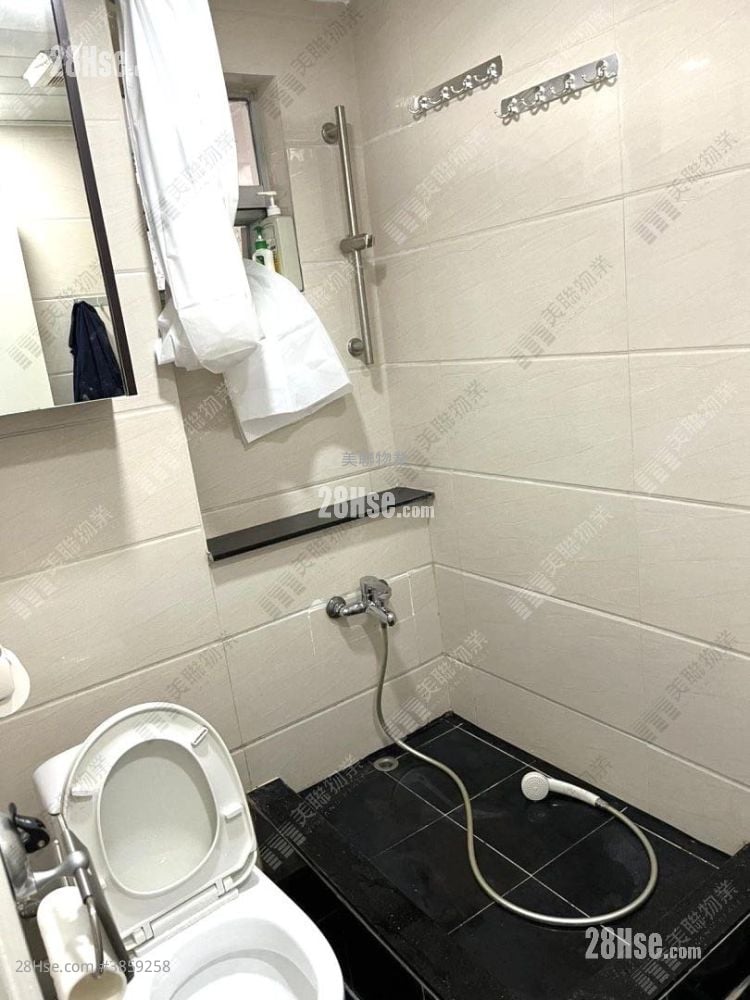Choi Po Court Sell 1 Bedroom 351 ft²