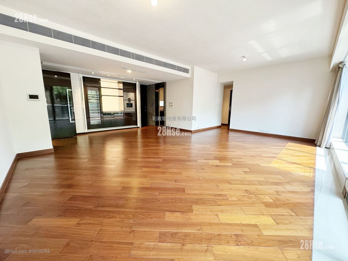 Ultima Sell 4 Bedrooms , 4 Bathrooms 1,691 ft²