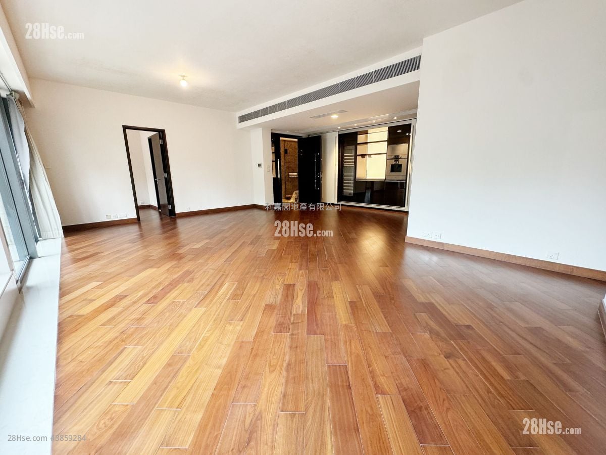 Ultima Sell 4 Bedrooms , 4 Bathrooms 1,691 ft²