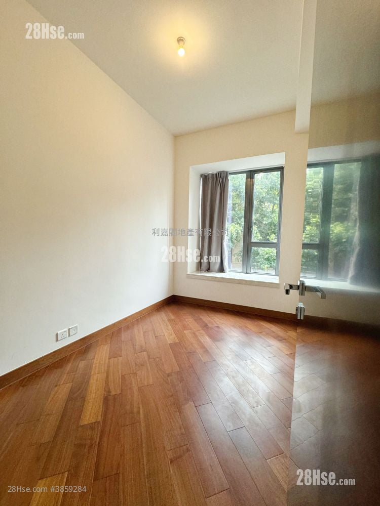 Ultima Sell 4 Bedrooms , 4 Bathrooms 1,691 ft²