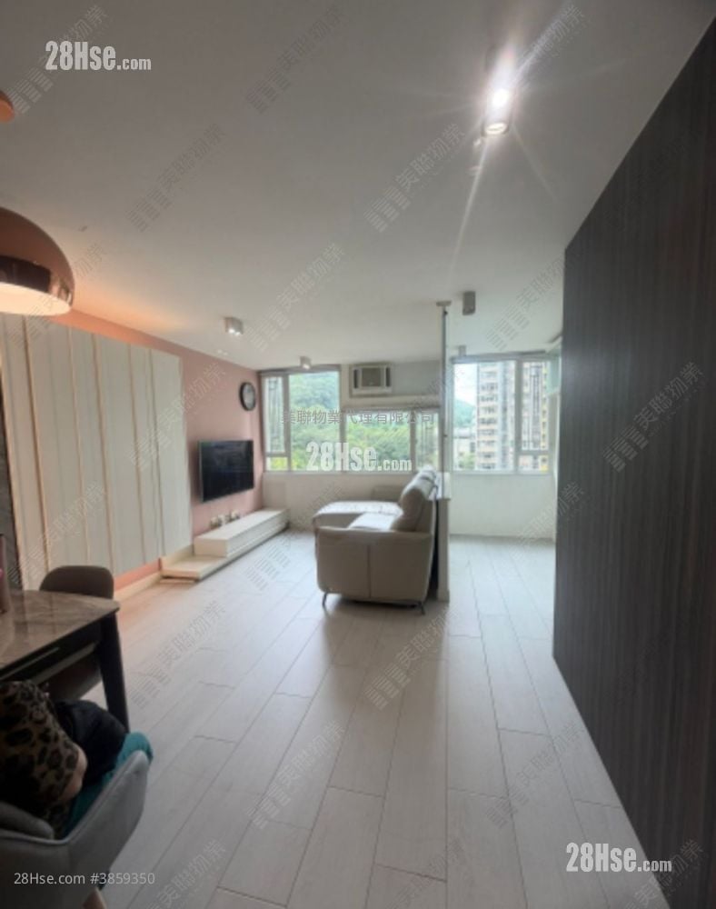 Cheung On Estate Sell 2 Bedrooms , 1 Bathroom 443 ft²