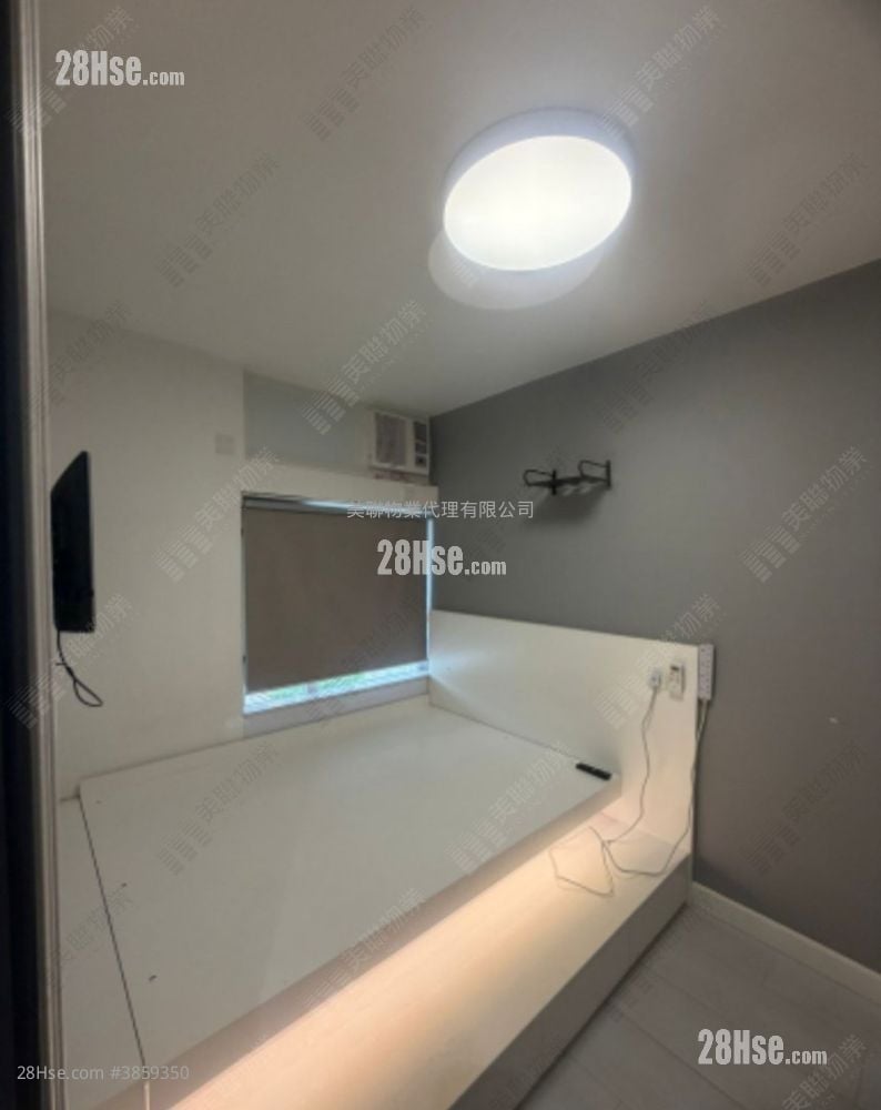 Cheung On Estate Sell 2 Bedrooms , 1 Bathroom 443 ft²