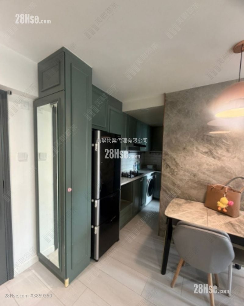 Cheung On Estate Sell 2 Bedrooms , 1 Bathroom 443 ft²