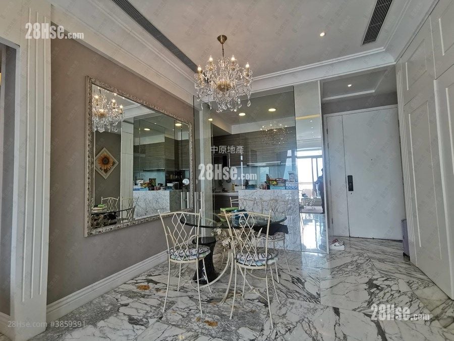 One Silversea Sell 3 Bedrooms , 2 Bathrooms 968 ft²