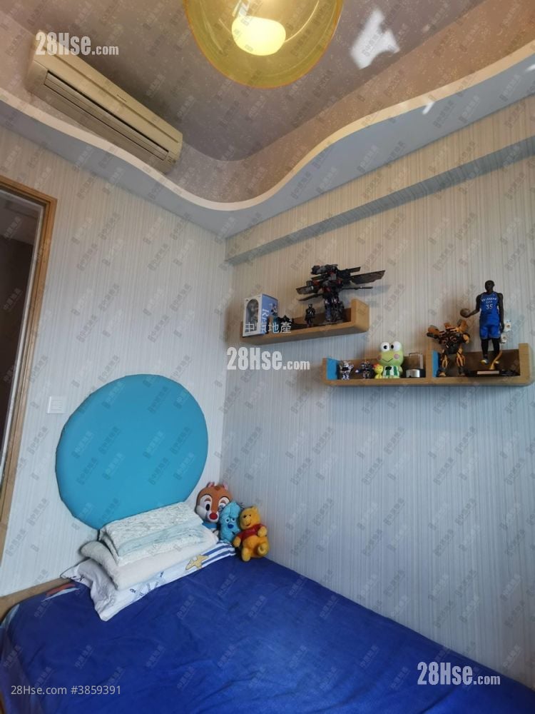 One Silversea Sell 3 Bedrooms , 2 Bathrooms 968 ft²