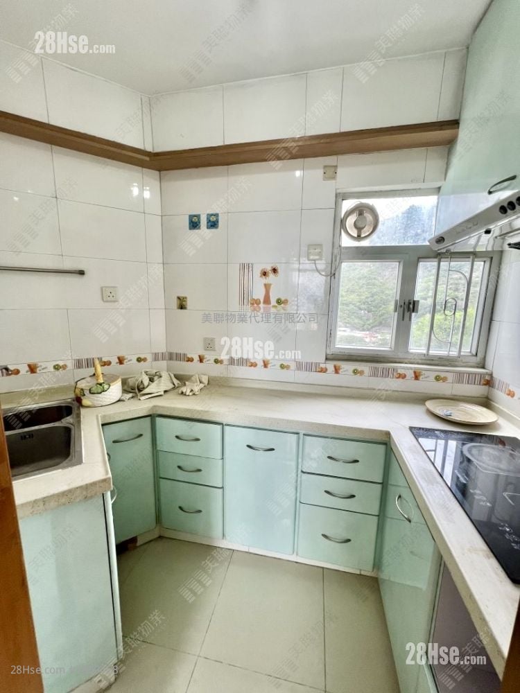 kitchen: Rhine Garden Sell 3 Bedrooms , 2 Bathrooms 681 ft²