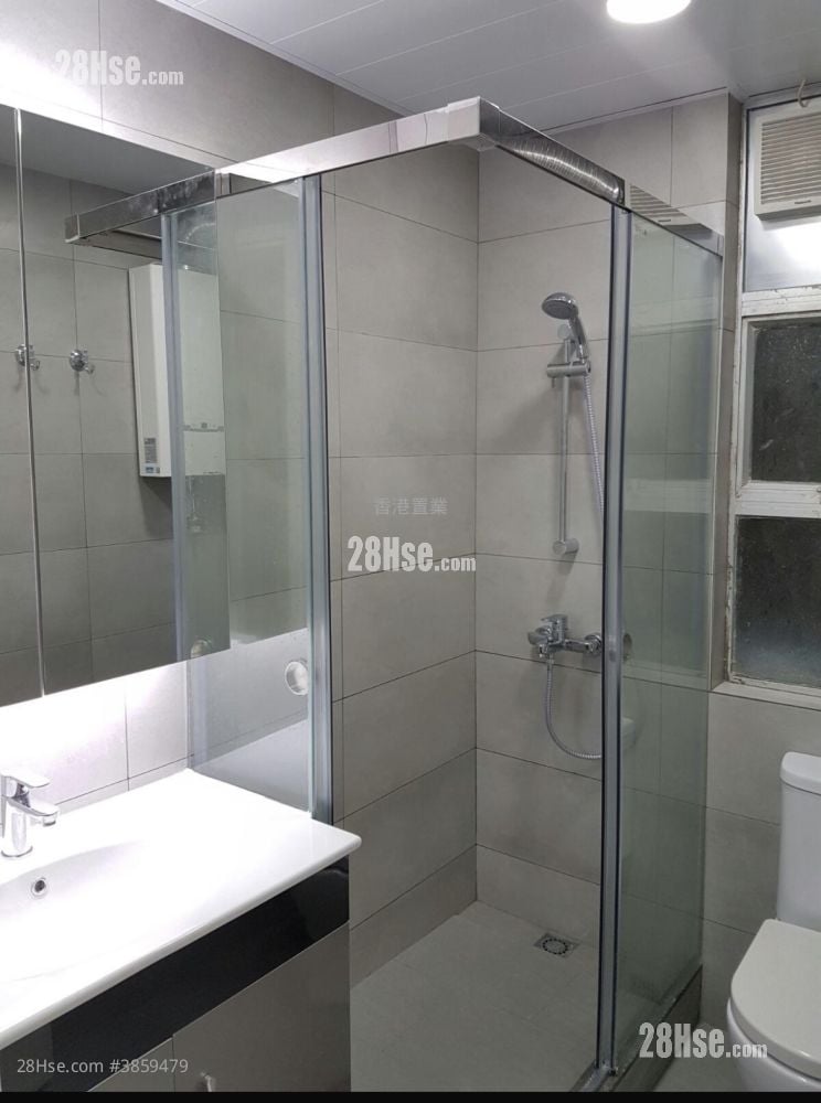 Amoy Gardens Sell 2 Bedrooms , 1 Bathroom 390 ft²