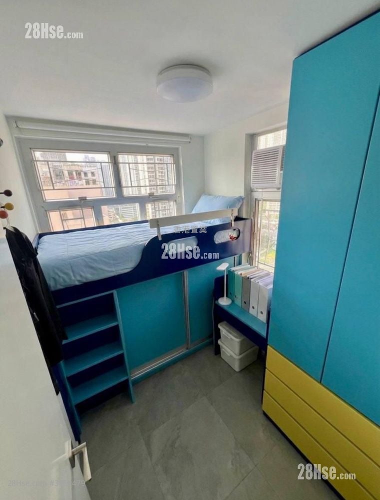 Amoy Gardens Sell 2 Bedrooms , 1 Bathroom 390 ft²