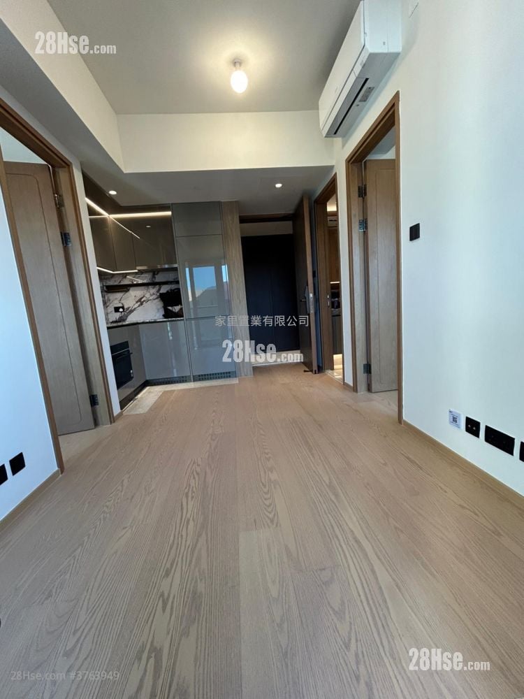 Topside Residence Rental 2 Bedrooms , 1 Bathroom 378 ft²