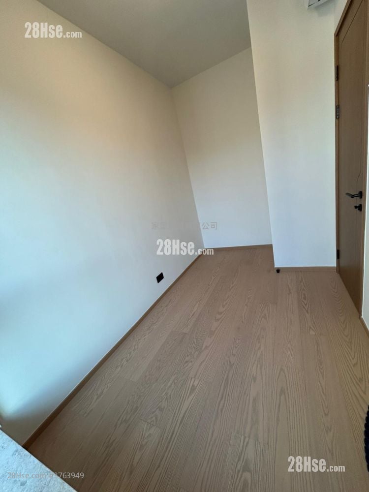 Topside Residence Rental 2 Bedrooms , 1 Bathroom 378 ft²