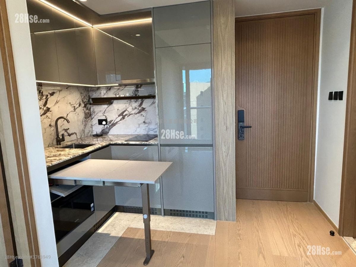 Topside Residence Rental 2 Bedrooms , 1 Bathroom 378 ft²