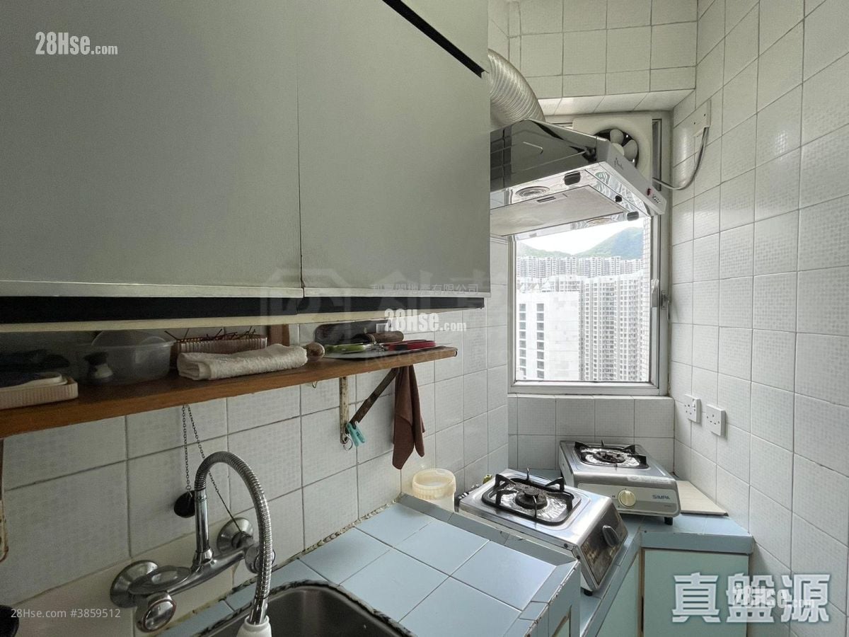 Kornhill Garden Sell 2 Bedrooms , 1 Bathroom 431 ft²