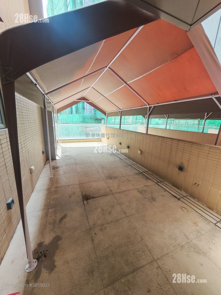Upper East Rental Studio , 1 Bathroom 205 ft²