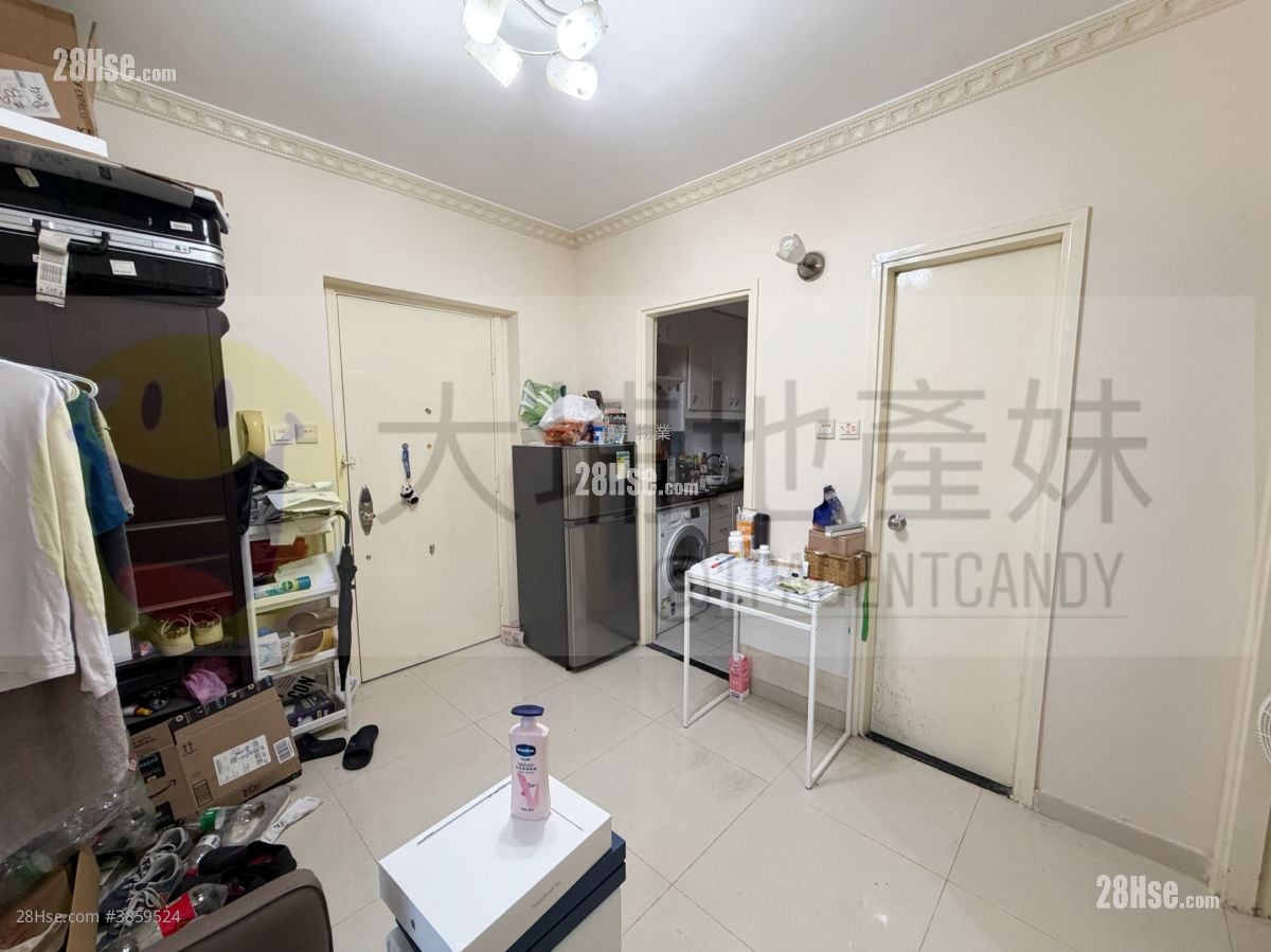 Beautiful Garden Rental 2 Bedrooms , 1 Bathroom 293 ft²